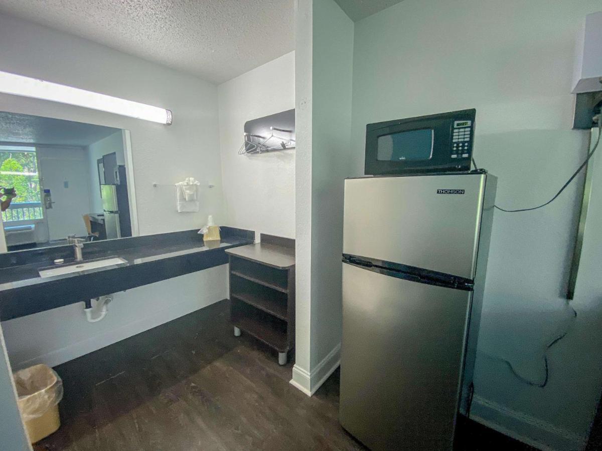 Motel 6 Wilmington, Nc - Market Street 외부 사진